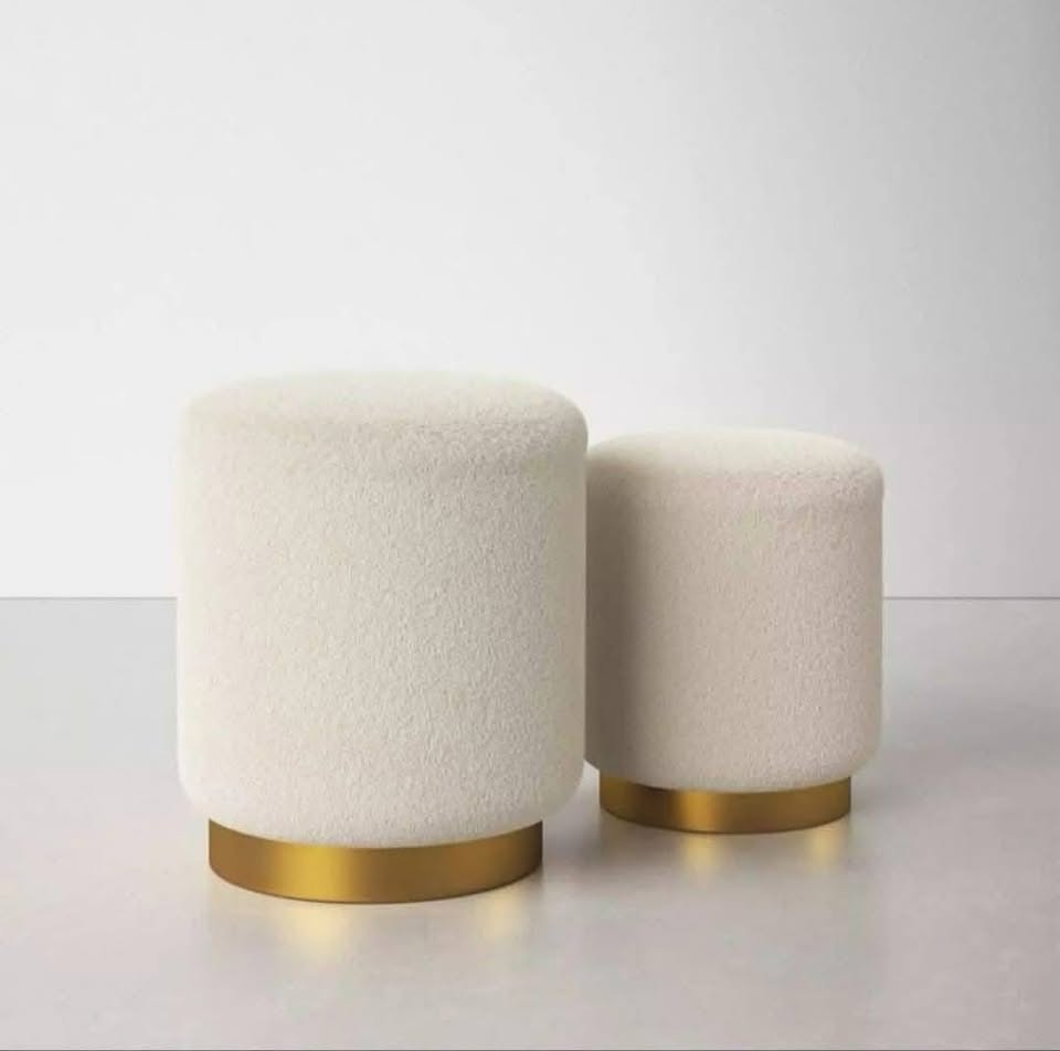 Pouf bouclé base dorée